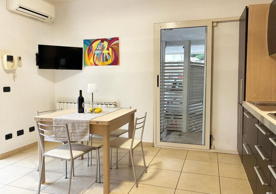 Communal lounge/ TV room, TV and multimedia, Kitchen or kitchenette, Living room, Dining area, Evening entertainment, oven