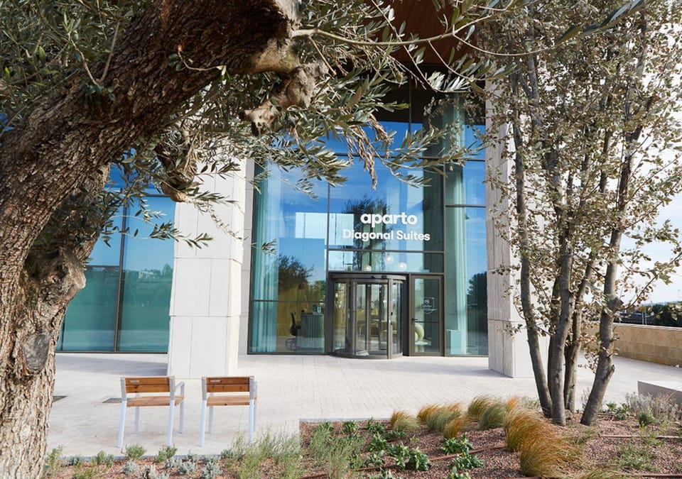 Property building, Facade/entrance