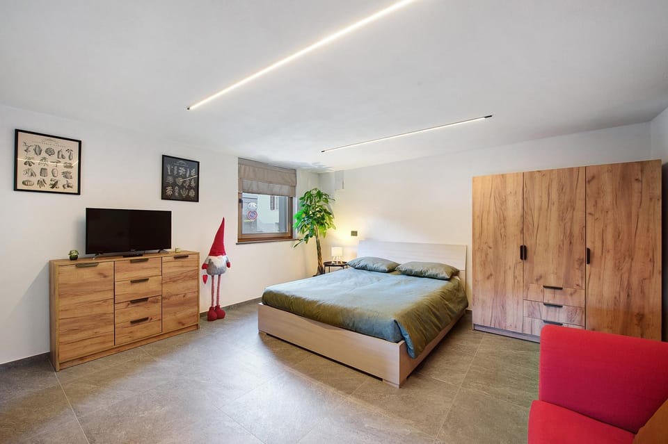 Living room, Bedroom