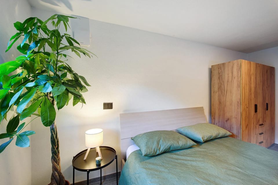 Living room, Bedroom