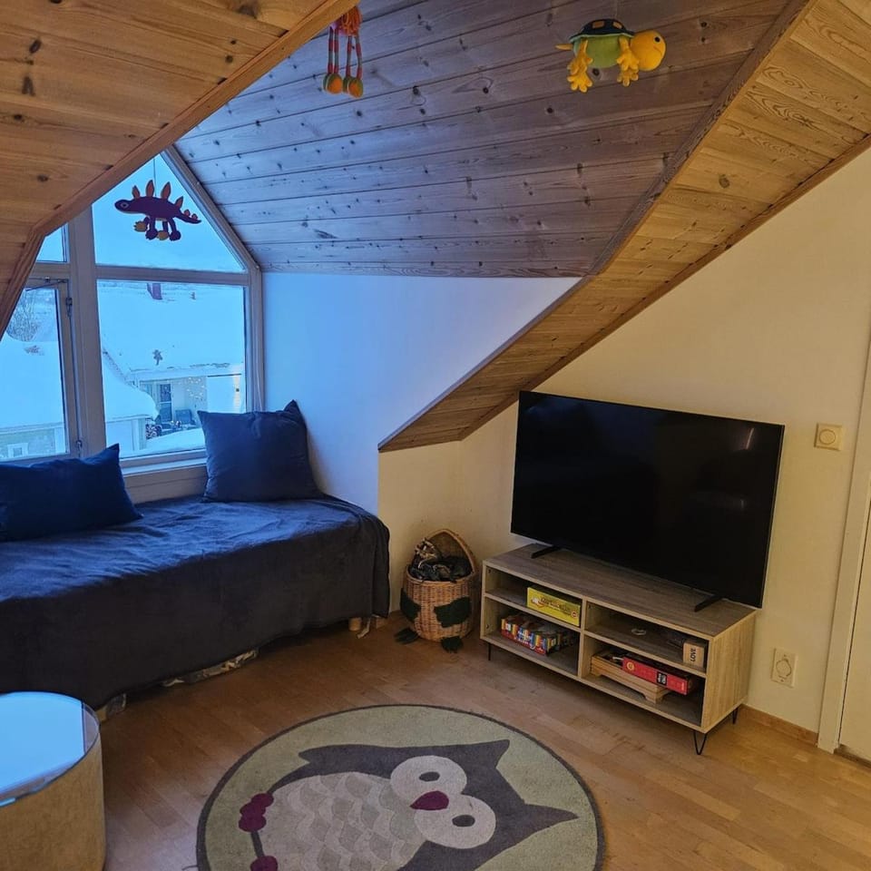 Tales of Thule -4 bedroom Cozy and stylish villa Villa in Tromso