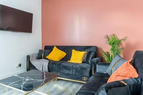 Mauldeth Shared House Bed and Breakfast in Manchester