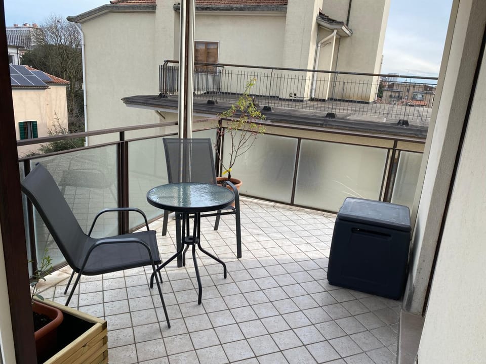 Attic Mestre Station no lift Apartment in Venice