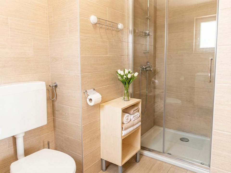 Shower, Toilet, Bathroom