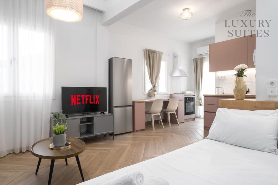 TV and multimedia, Photo of the whole room