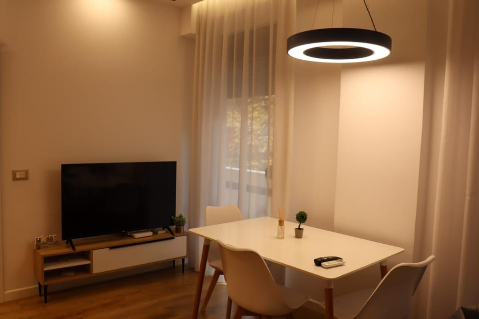 TiranaLake luxury Apartments - Self Check-in Apartment in Tirana