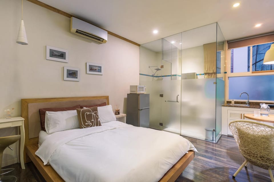 Bed, Bedroom, air conditioner