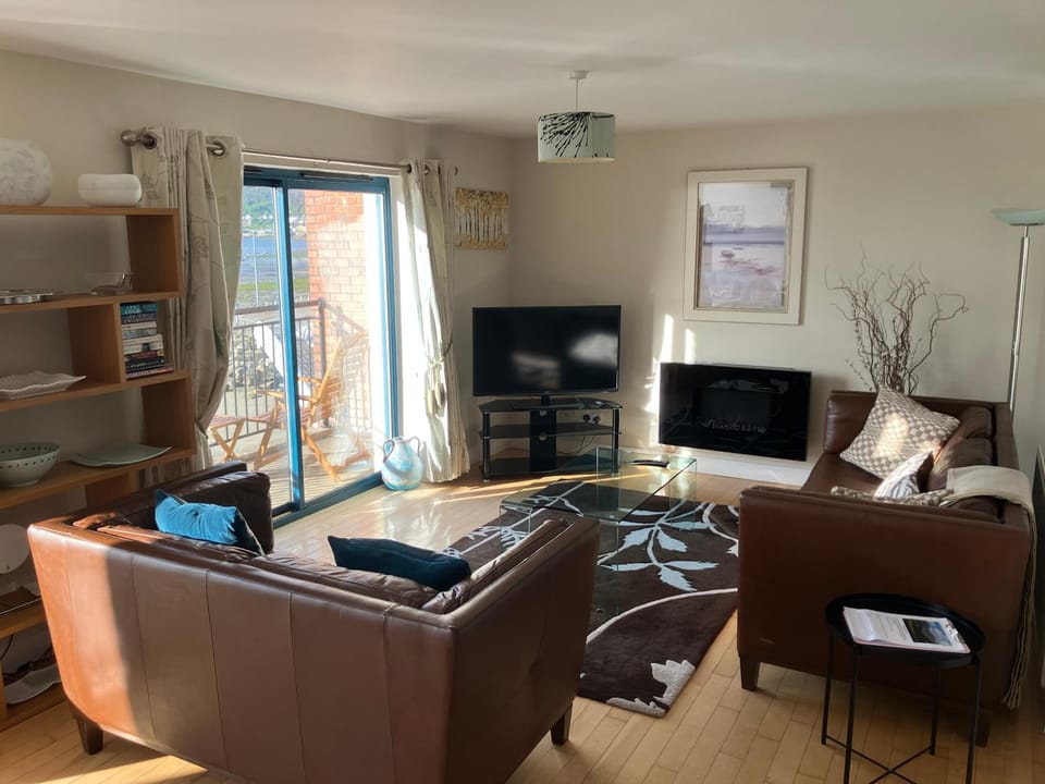 TV and multimedia, Living room, Sea view