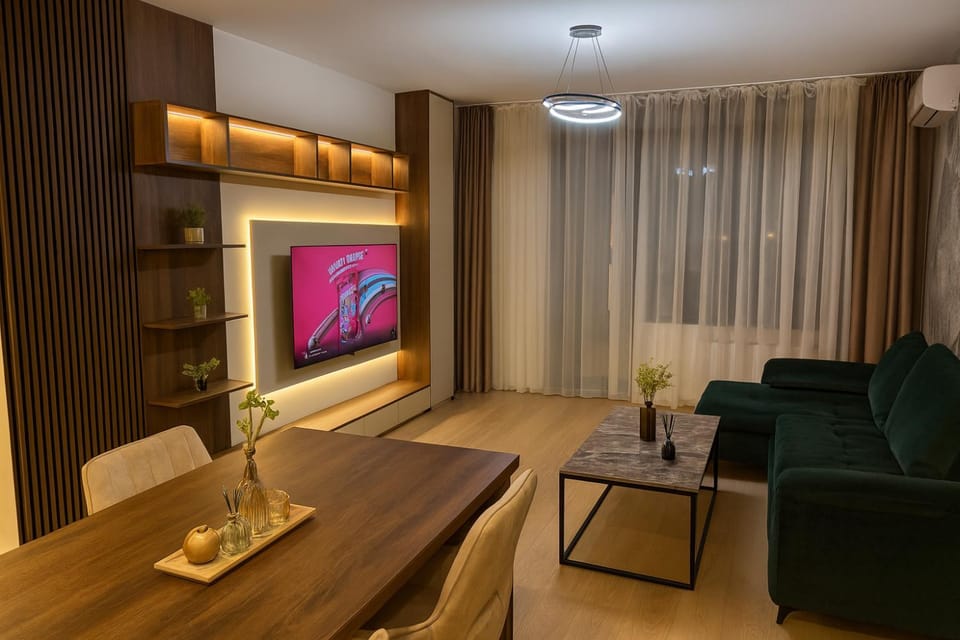 TV and multimedia, Living room, Seating area