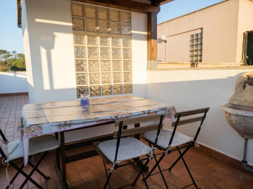 Day, View (from property/room), Balcony/Terrace, Dining area