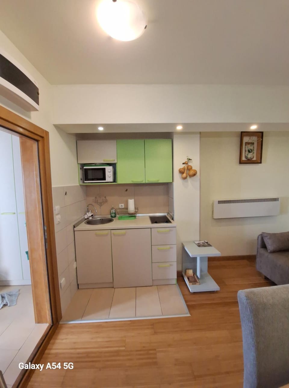 Kitchen or kitchenette, kitchen