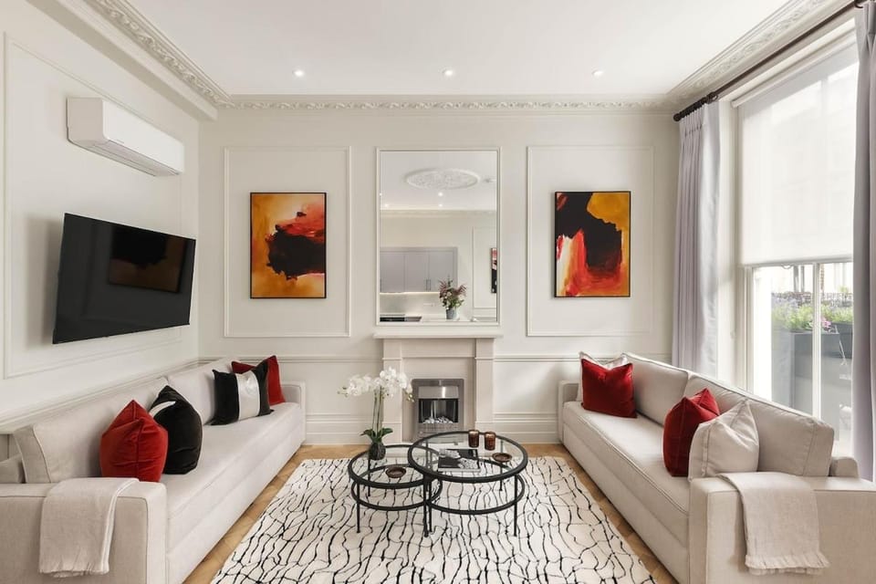 TV and multimedia, Balcony/Terrace, Living room, Seating area, fireplace, air conditioner