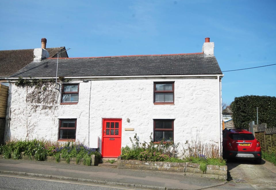 Property building, Street view, Parking