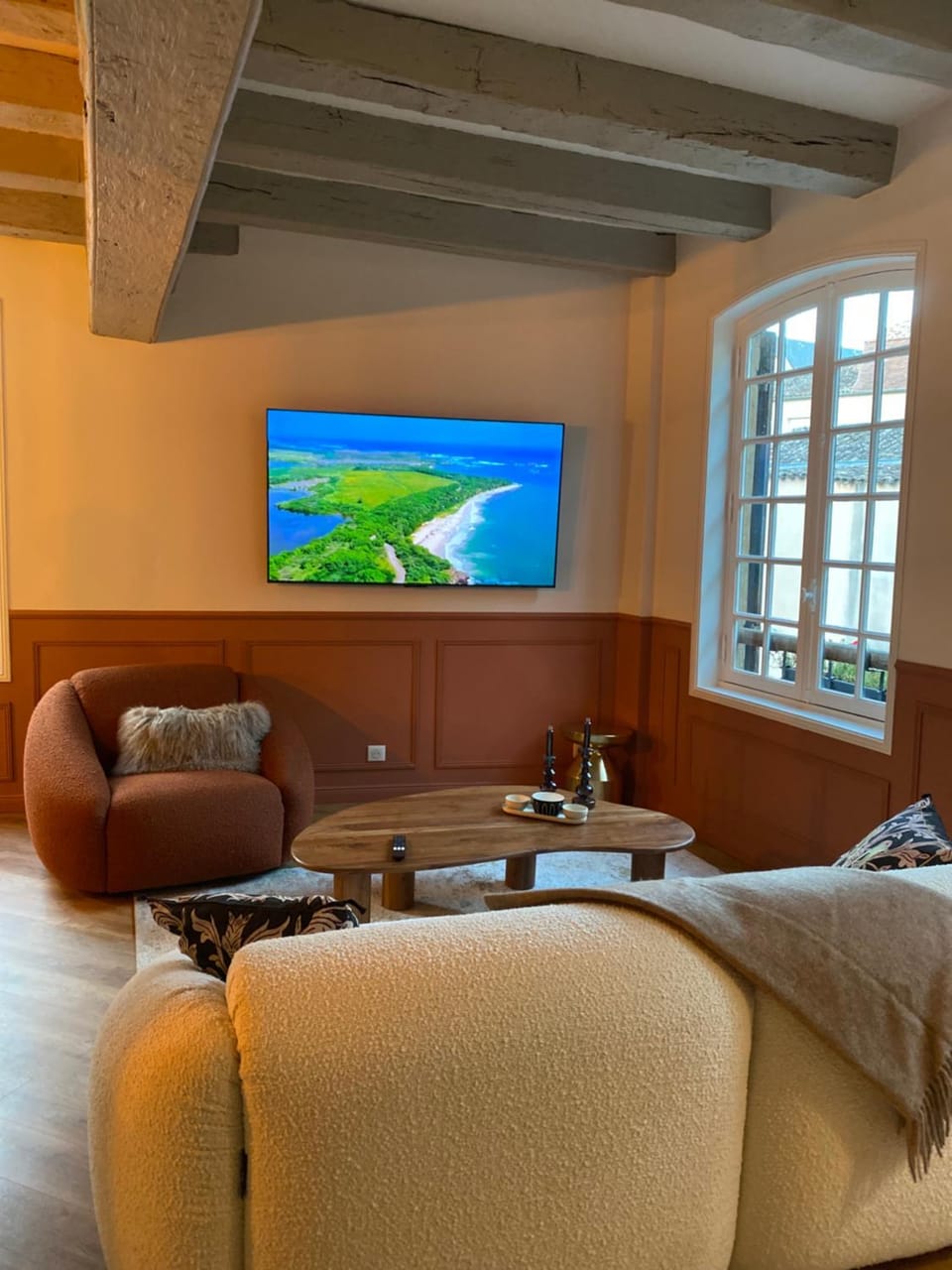 Communal lounge/ TV room