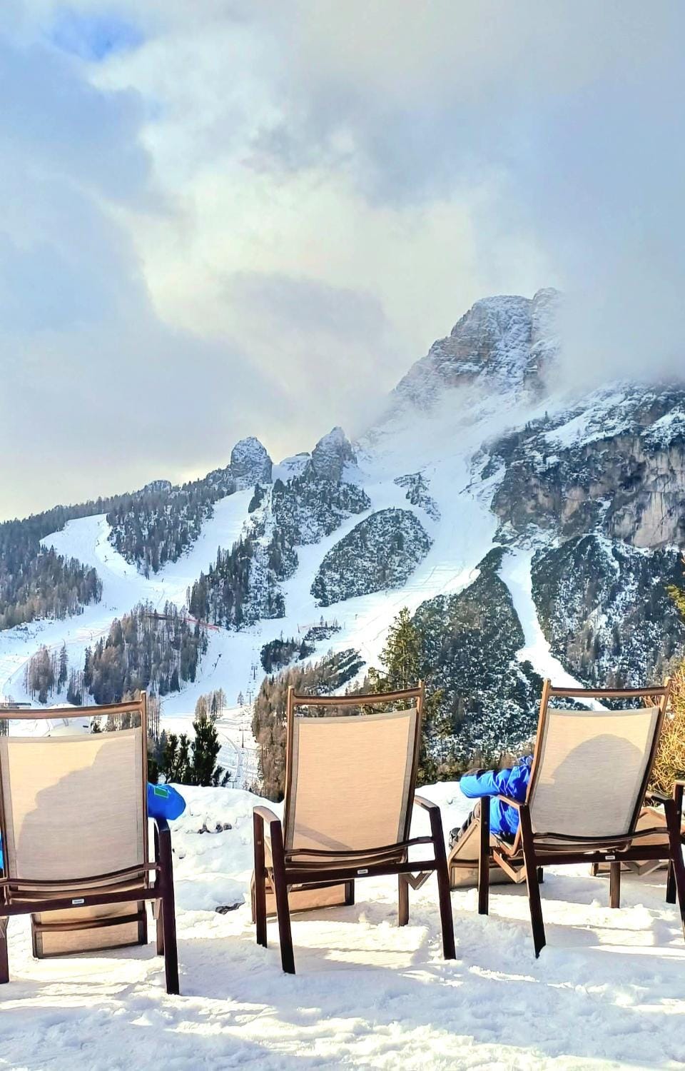Luminoso e centralissimo attico, splendida vista panoramica sulle Dolomiti e sulle piste olimpiche Apartment in Cortina d Ampezzo