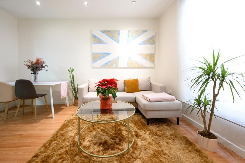 Living room, Lounge or bar