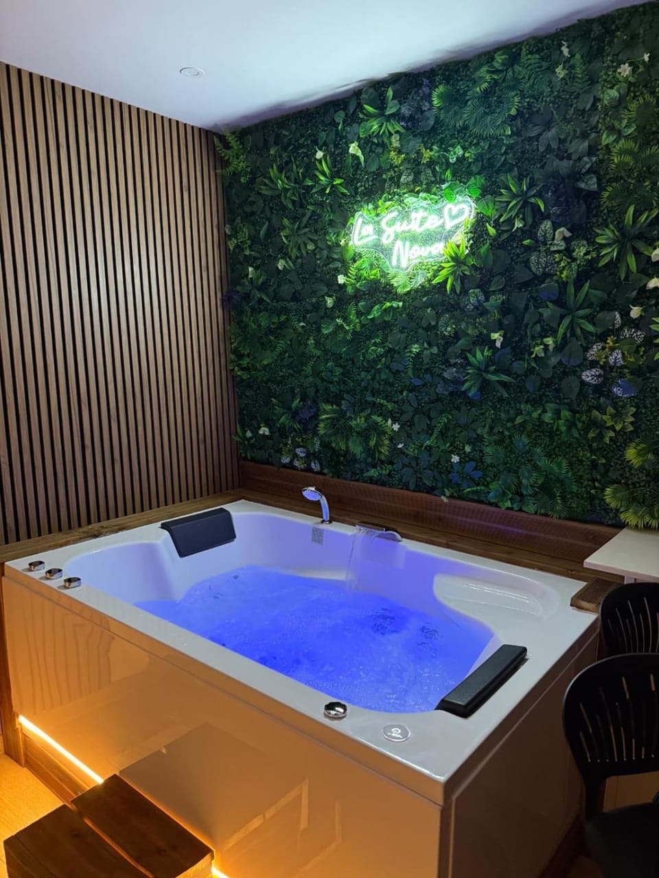La suite Nova - Jacuzzi House in Valenciennes