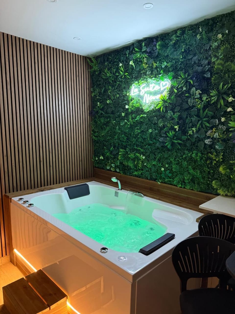 La suite Nova - Jacuzzi House in Valenciennes