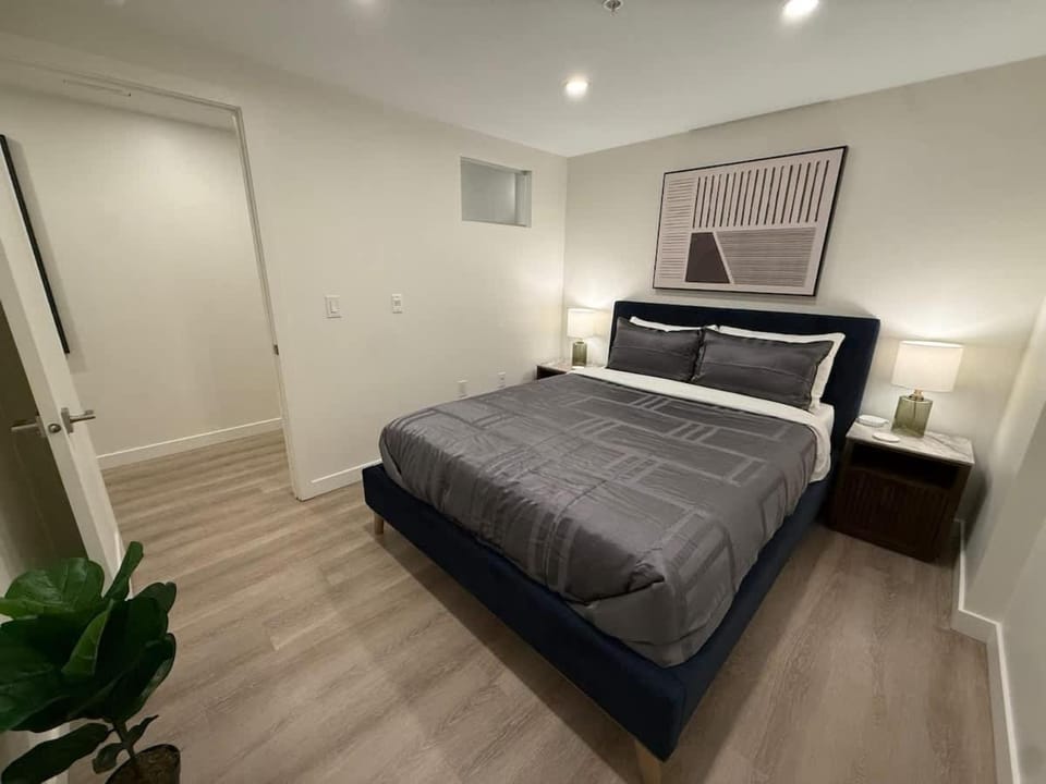 Halifax Waterfront 2 BR and 1 Bath with 6 appliances Apartment in Dartmouth