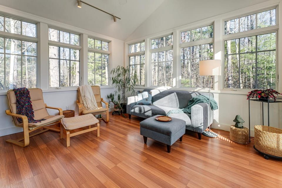 1 Mi to Maine Street! MCM-Style Home in Brunswick House in Brunswick
