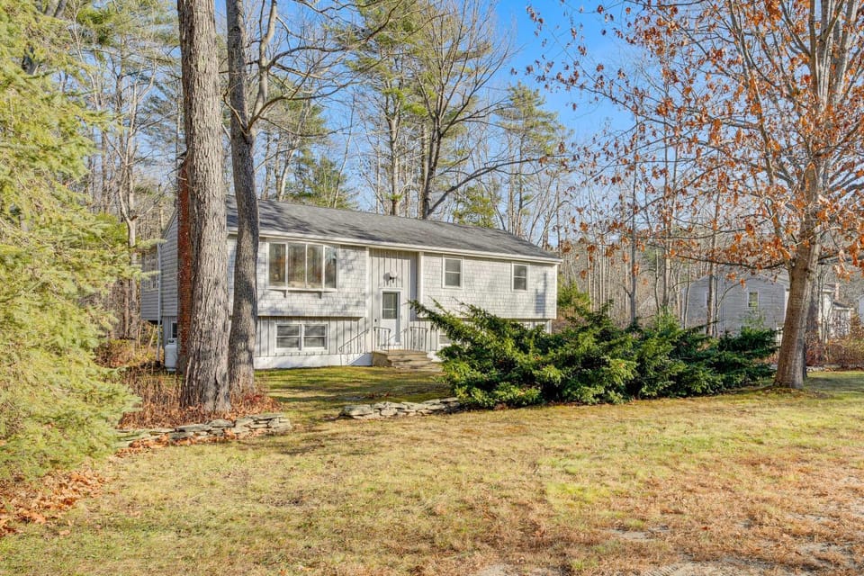 1 Mi to Maine Street! MCM-Style Home in Brunswick House in Brunswick