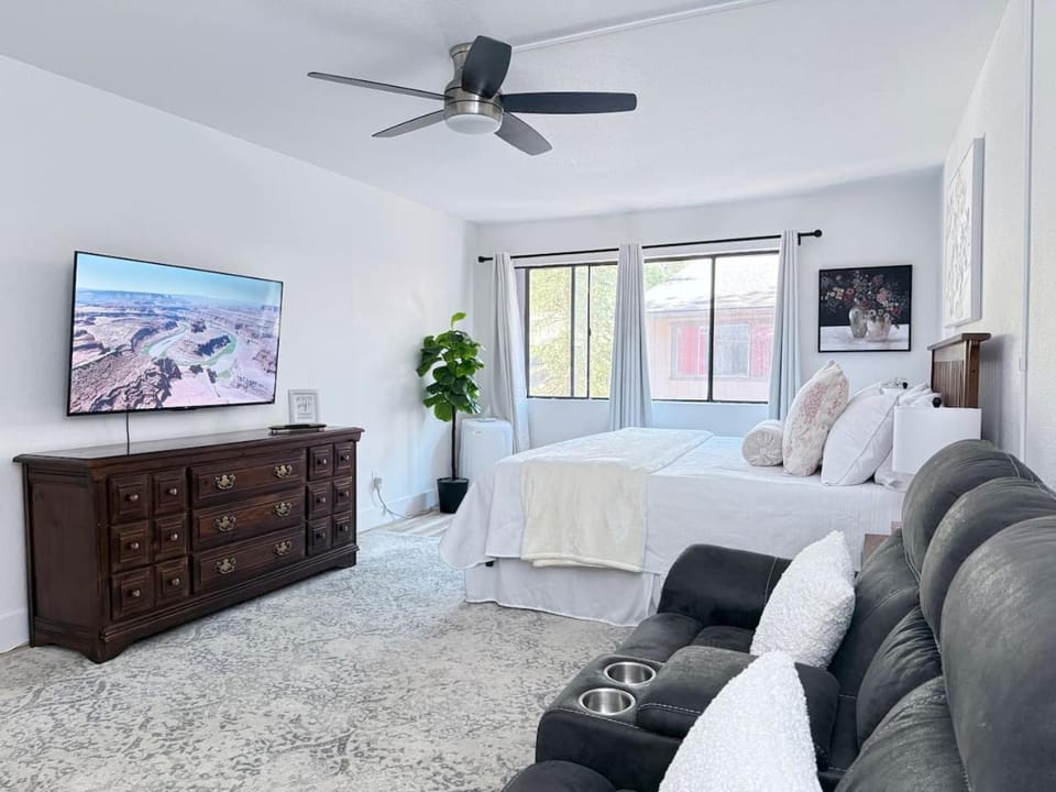 Sports Village, 3 BR 2 BA, Fireplace, Sleeps 6 House in Arizona