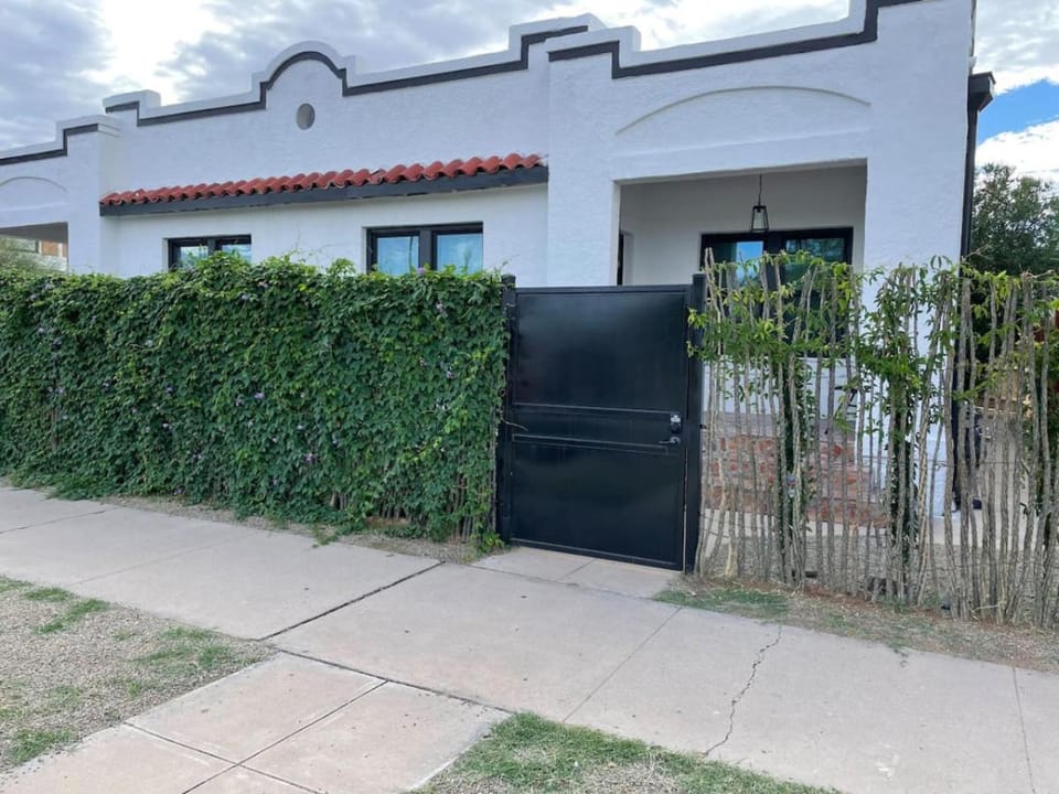 1926 Historic Duplex, Near U of A, 1 BR 1 BA House in Tucson