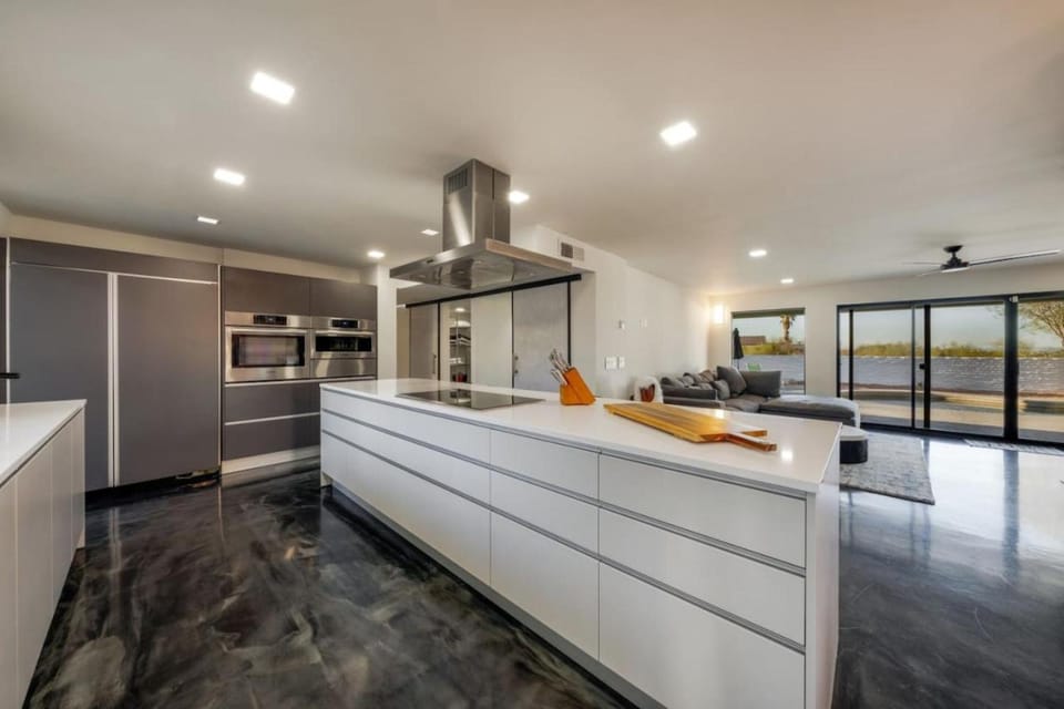 Estate, Home and Guesthouse, 2 Pools, 7 BR 5 BA House in Catalina Foothills
