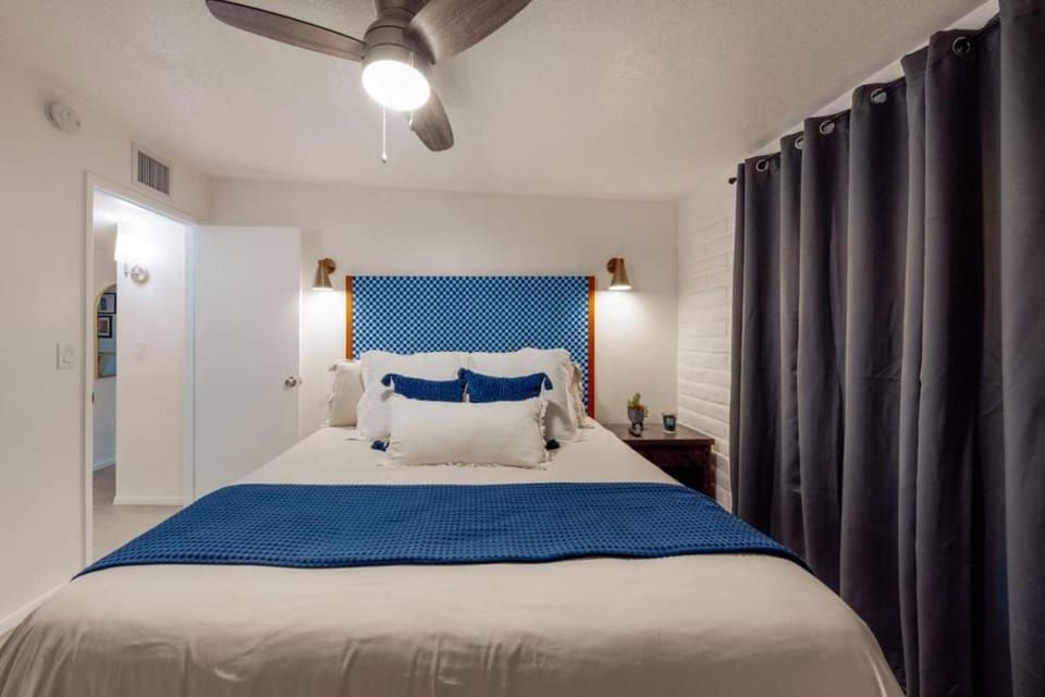 Cozy, 2 BR 1 BA, Remodeled, Central, Spotless Apartment in Catalina Foothills