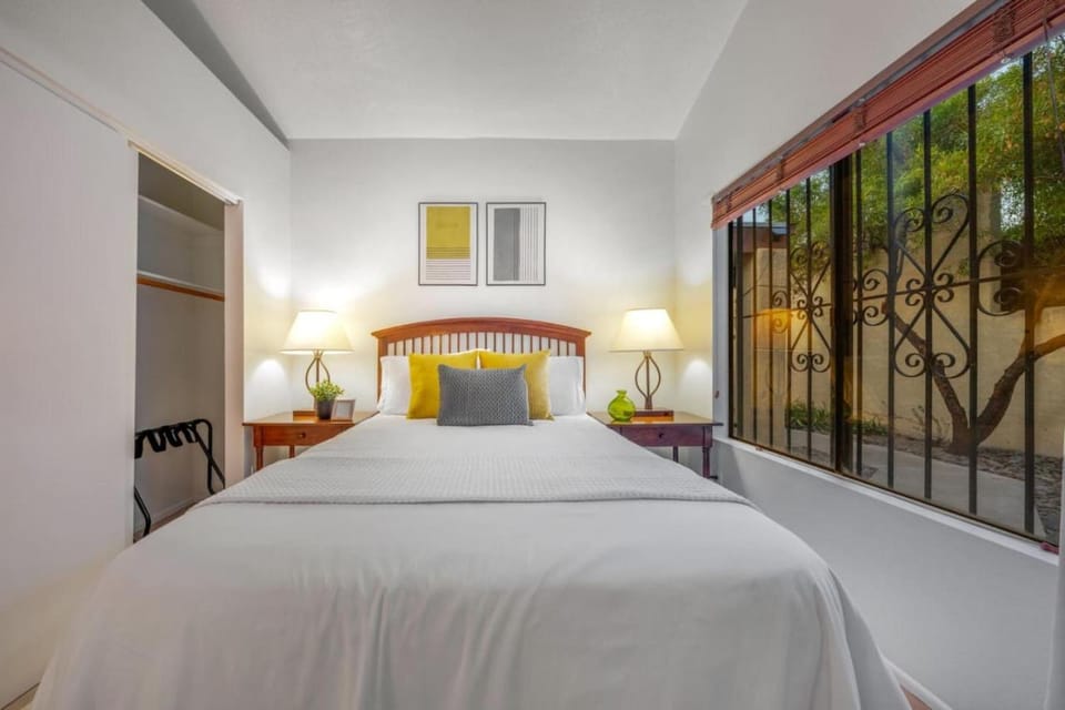 St. Mary Gem, Cozy, 1 BR 1 BA, Patio, Garage House in Tucson