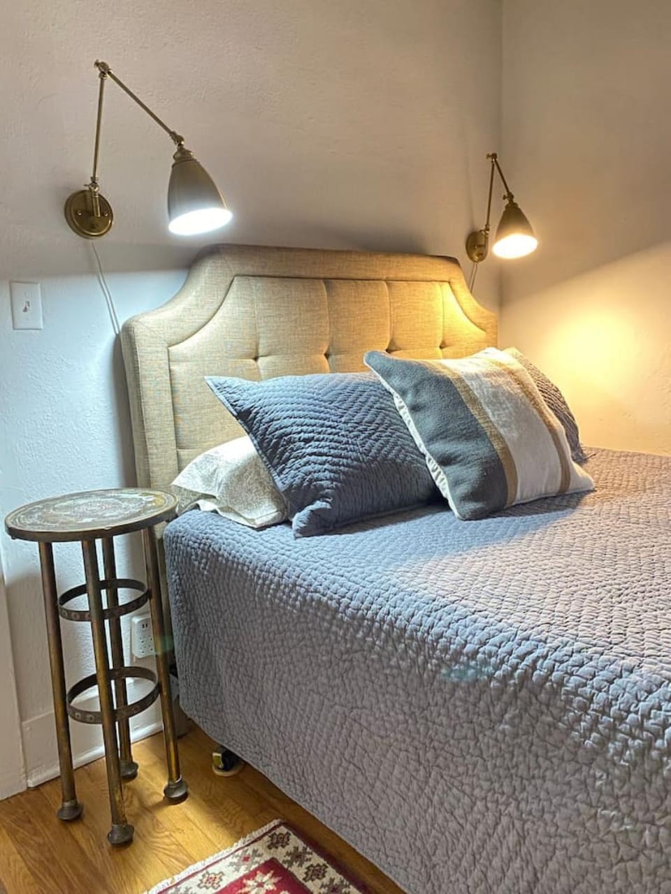 3 Blocks from U of A and 4th Ave, Cozy, 1 BR 1 BA House in Tucson