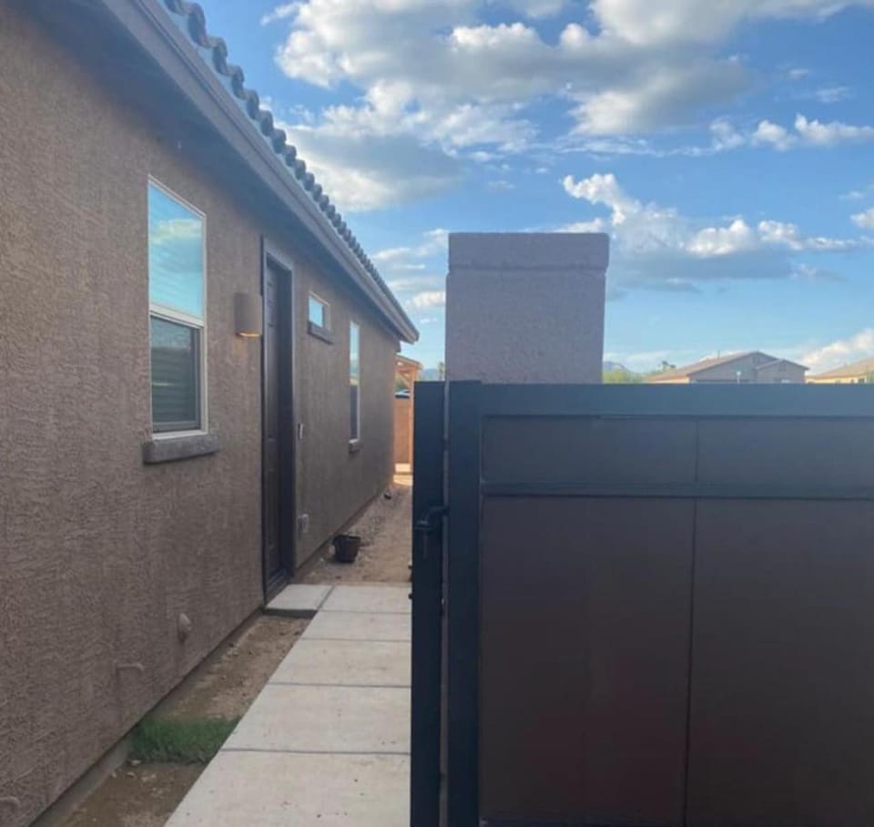 Property building, Day