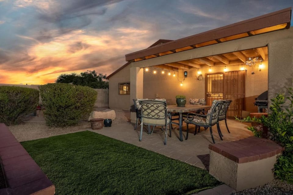 Near KINO, 4 BR 2 BA, Fenced, Outdoor Patio House in Tucson
