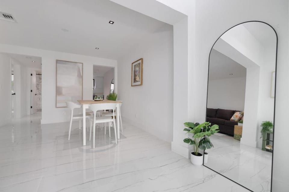 2BR near Bal Harbour beautiful Apartment in Bay Harbor Islands