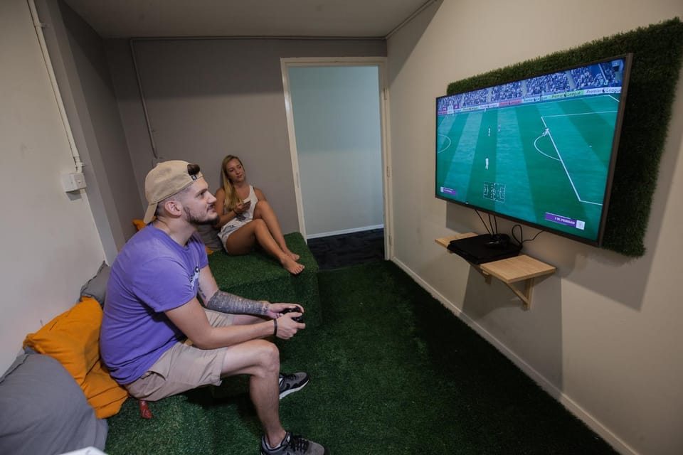Communal lounge/ TV room, TV and multimedia, Evening entertainment, group of guests