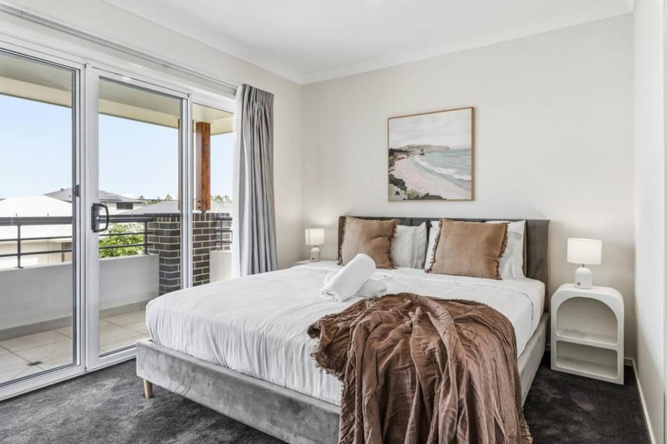 Modern Family Home in Peaceful Pallara 4BR Comfort House in Brisbane