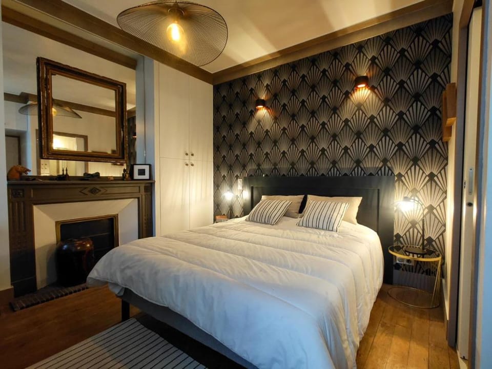 La Suite des Années 40 Coliving la Villa des Iris Toulouse Bed and Breakfast in Nouvelle-Aquitaine