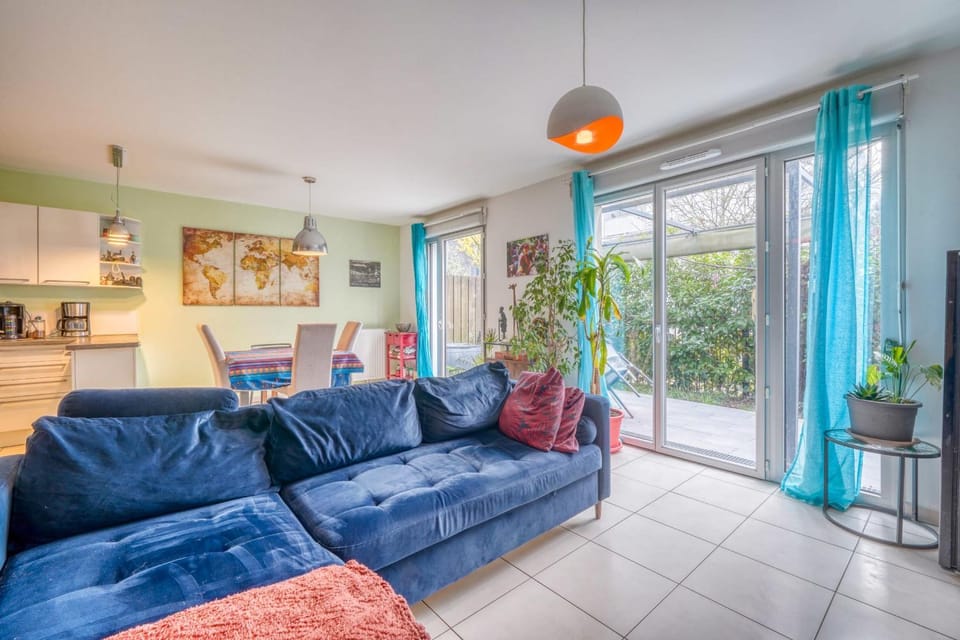 Bright house ideal for exploring Bordeaux House in Bordeaux