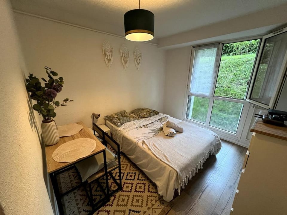 Studio Cozy Apartment in Île-de-France