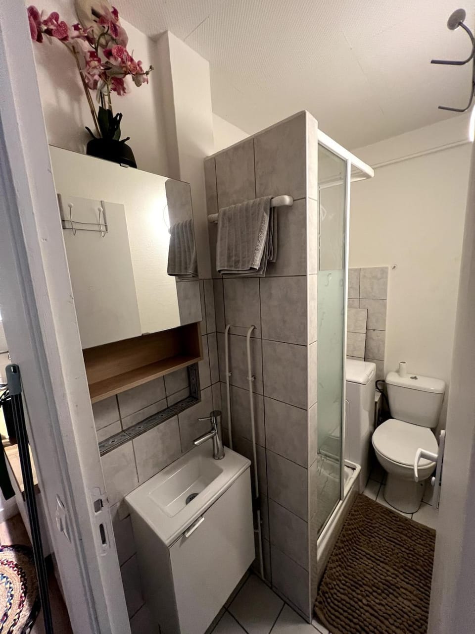 Studio Cozy Apartment in Île-de-France