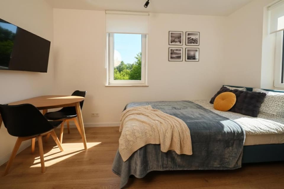 Bed, Photo of the whole room
