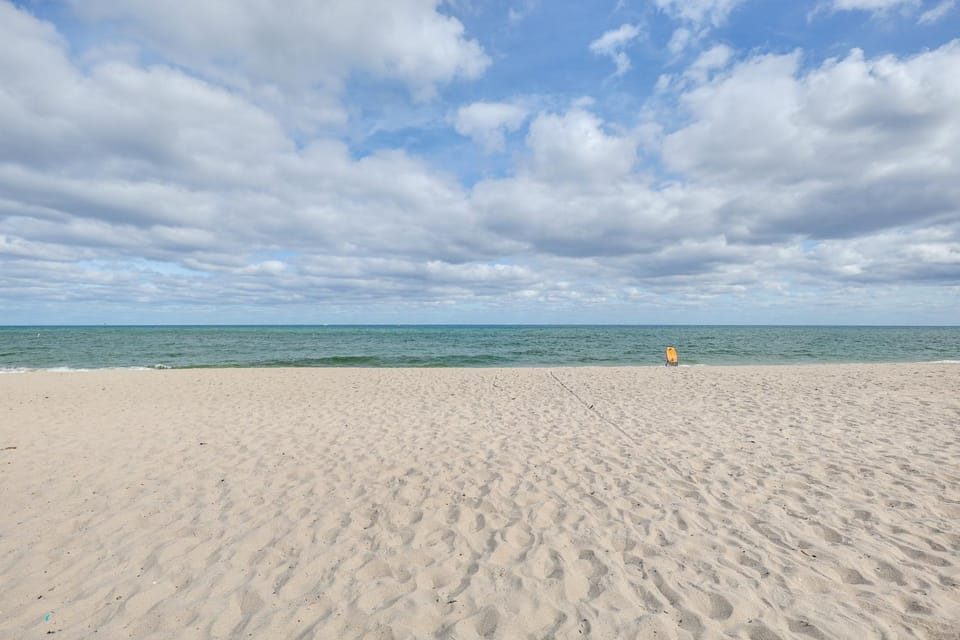 1 Mi to Pompano Beach Pier: Pet-Friendly Studio! Apartment in Pompano Beach