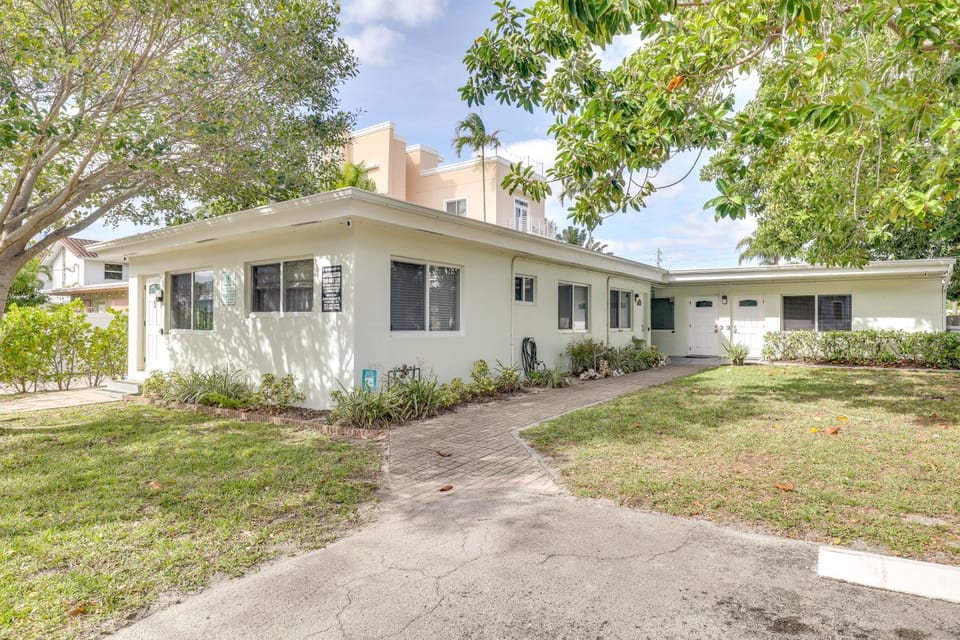 1 Mi to Pompano Beach Pier: Pet-Friendly Studio! Apartment in Pompano Beach