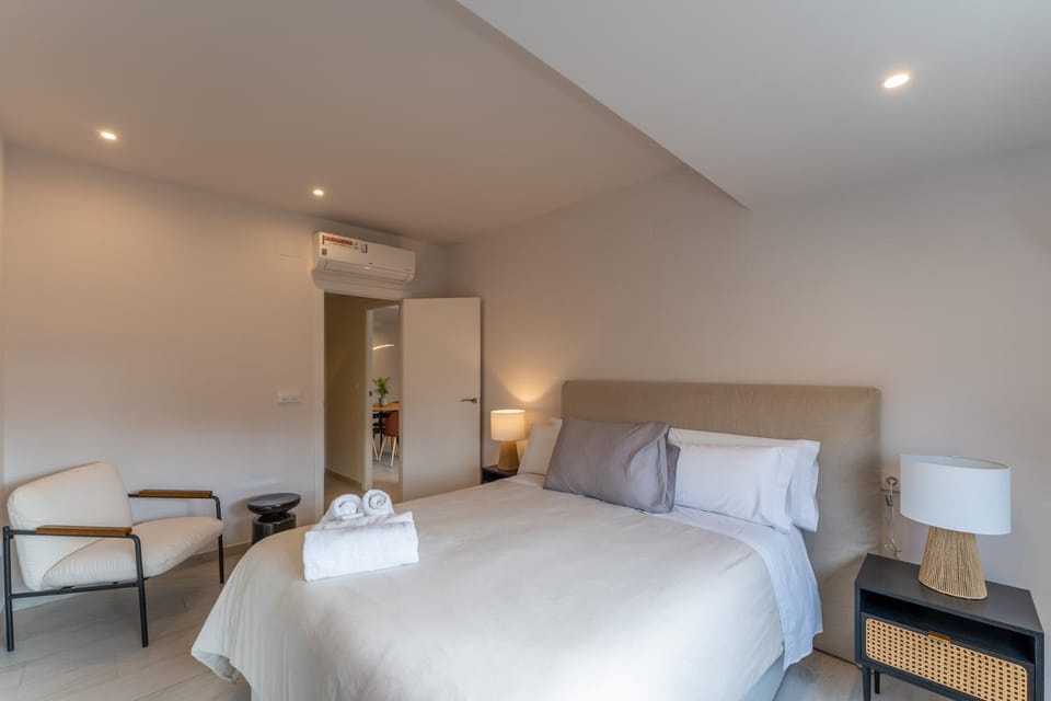 Photo of the whole room, Seating area, Bedroom, air conditioner