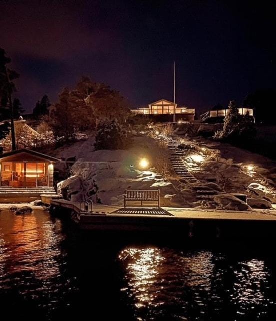 Villa Colline - Panoramic Seaview, Pool & Sauna Villa in Stockholm County