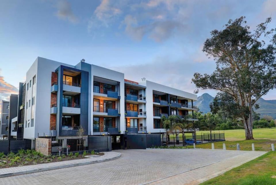 204 The Meadows Apartment in Western Cape