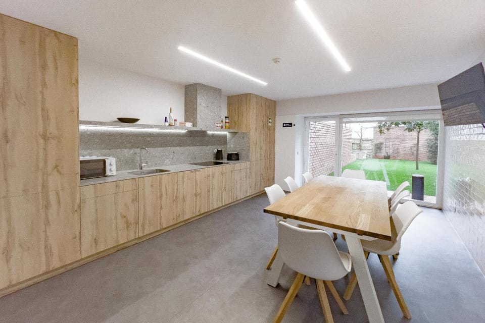 TV and multimedia, Kitchen or kitchenette, Dining area