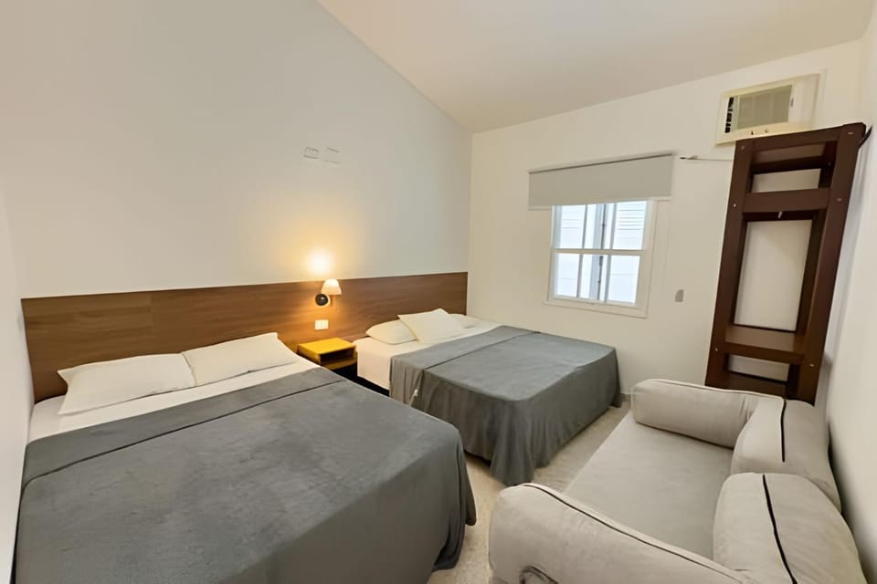 Studio VI até 7 pessoas em Juquehy Apartment in São Sebastião