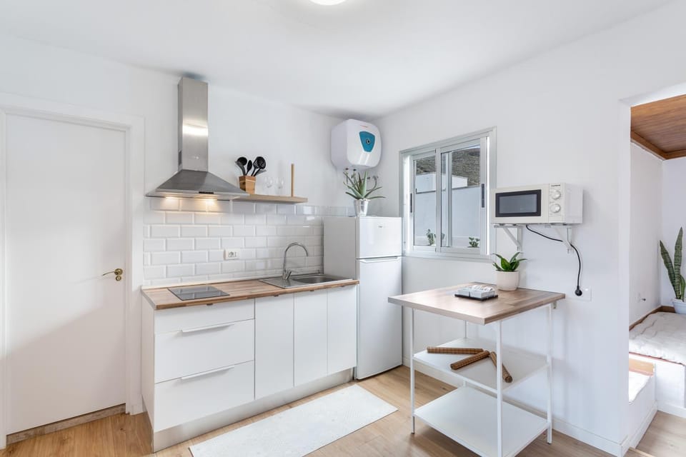 Kitchen or kitchenette, Living room