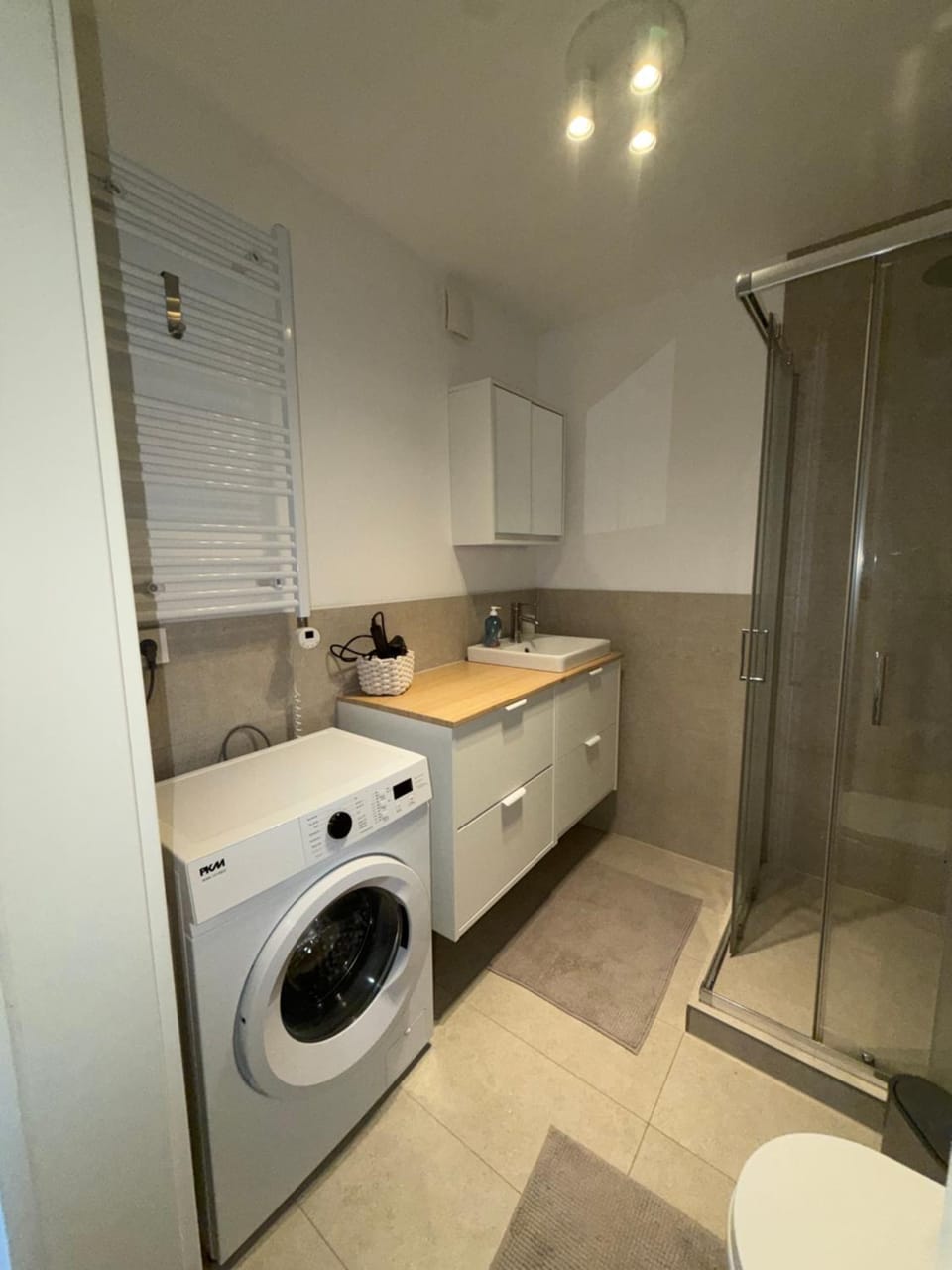 Shower, Bathroom, washing machine